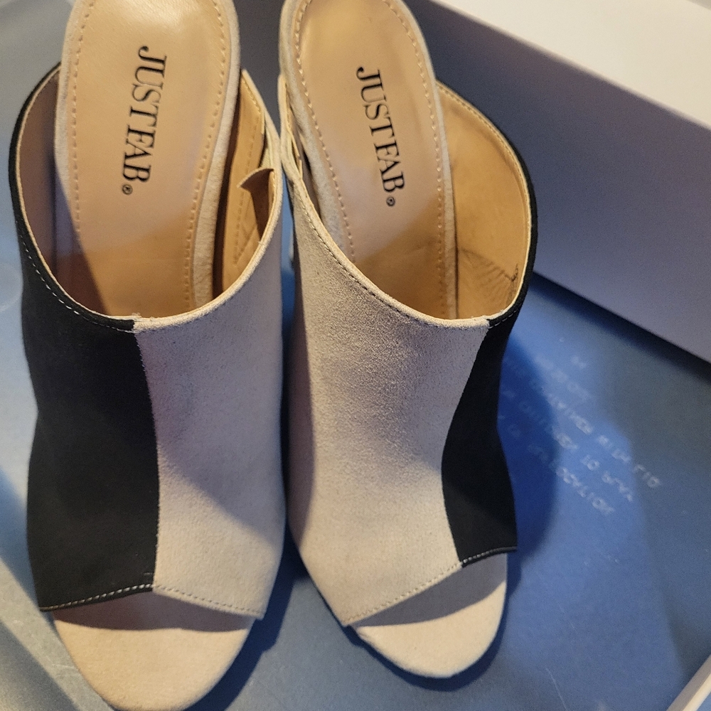 Black and beige mules